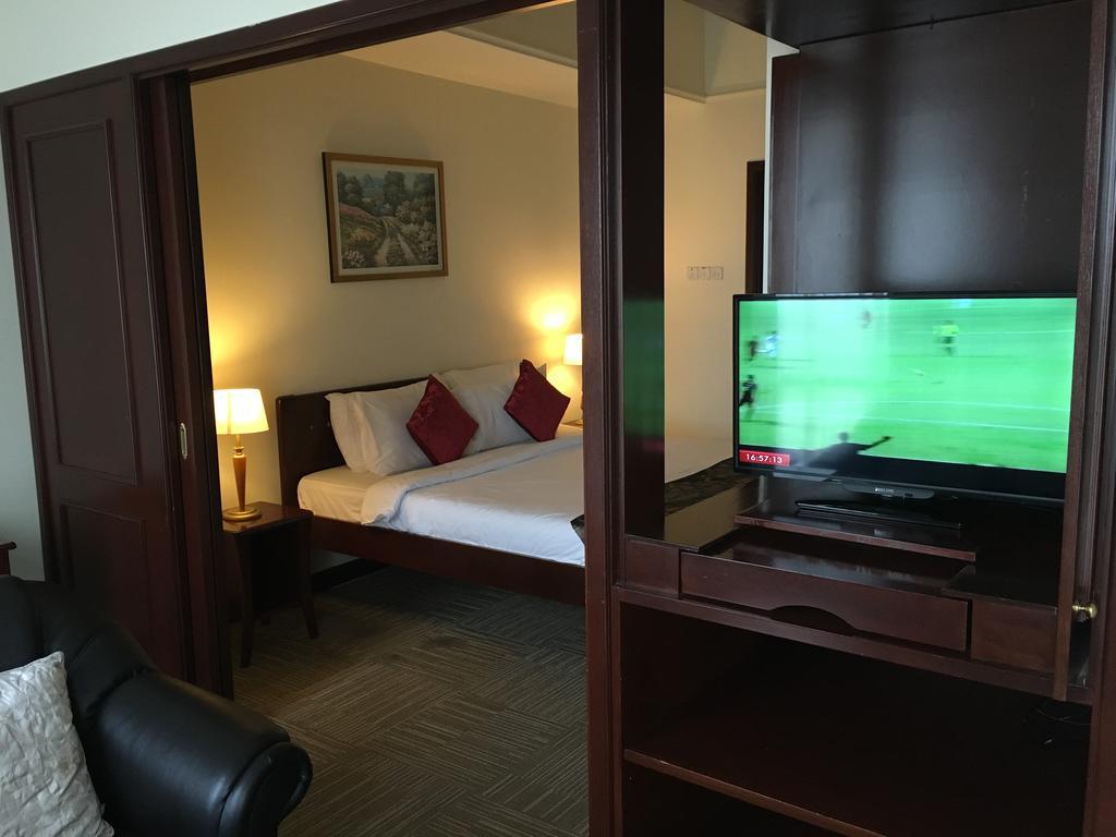 Rainbow Service Suite At Times Square Kuala Lumpur Exterior photo