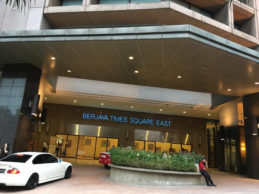 Rainbow Service Suite At Times Square Kuala Lumpur Exterior photo